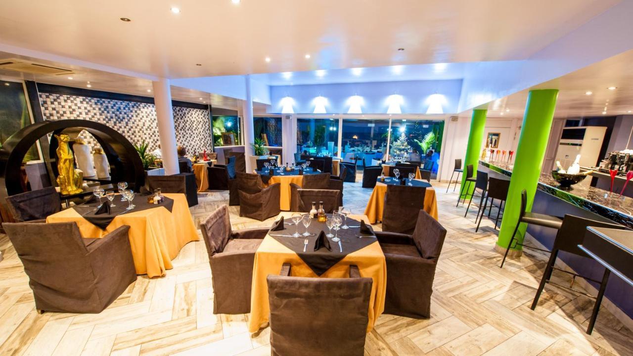 Residence Hoteliere Du Phare Libreville Buitenkant foto