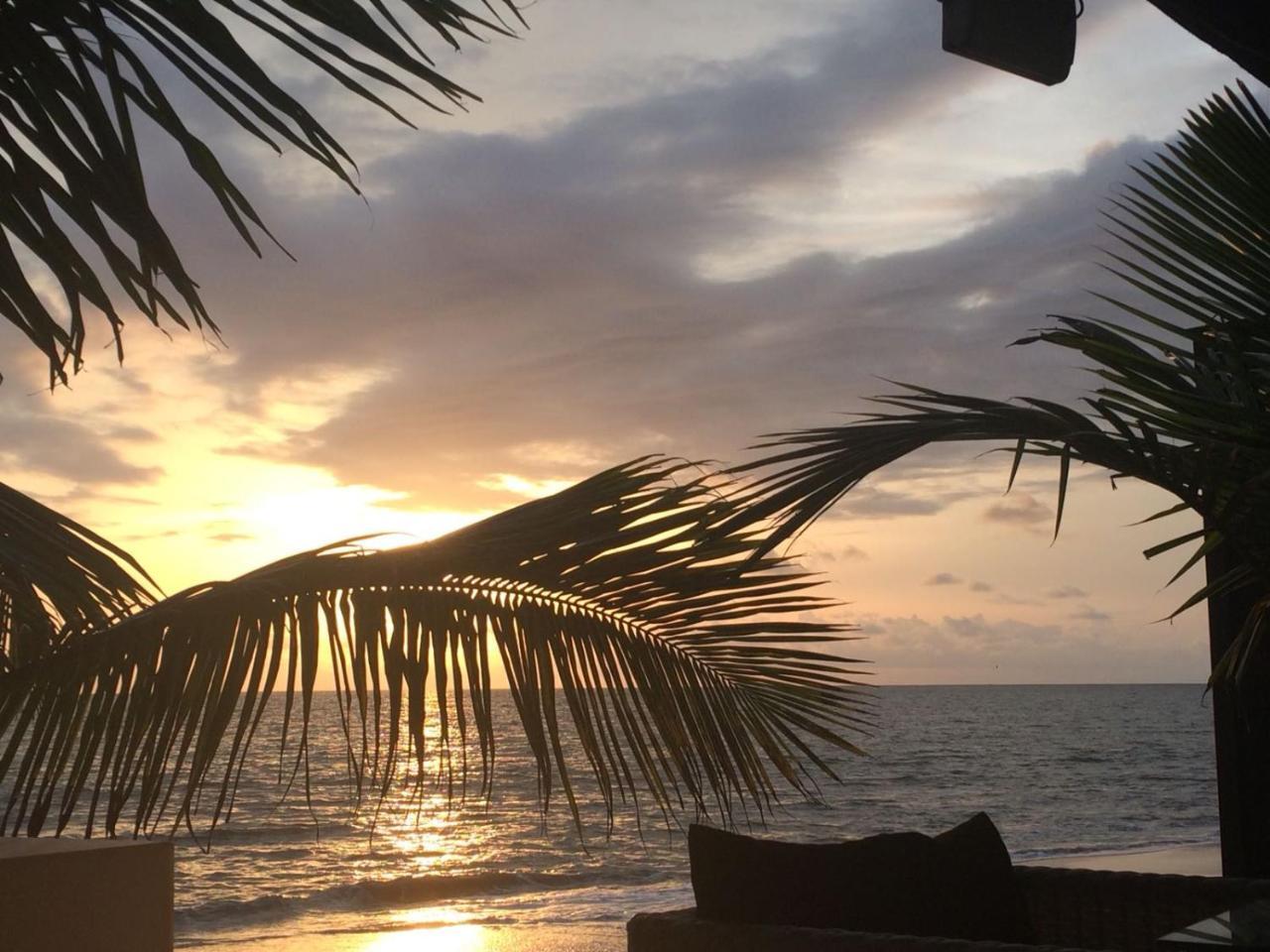 Residence Hoteliere Du Phare Libreville Buitenkant foto