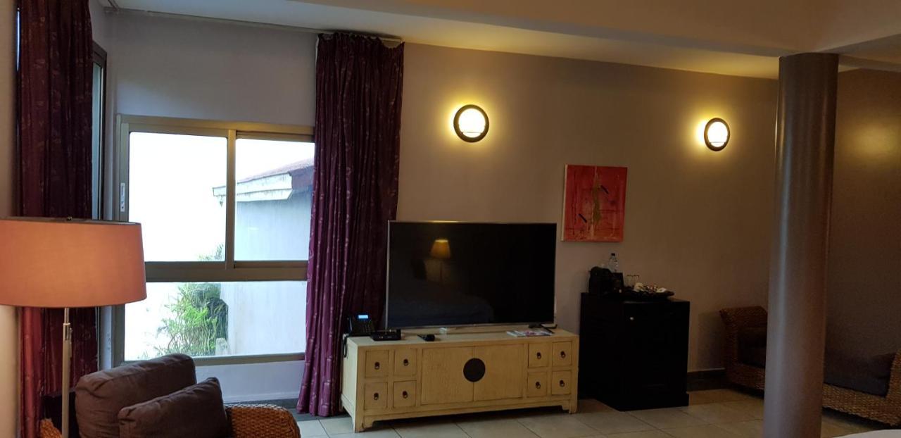 Residence Hoteliere Du Phare Libreville Buitenkant foto