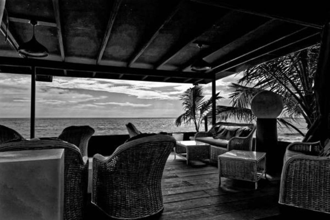 Residence Hoteliere Du Phare Libreville Buitenkant foto