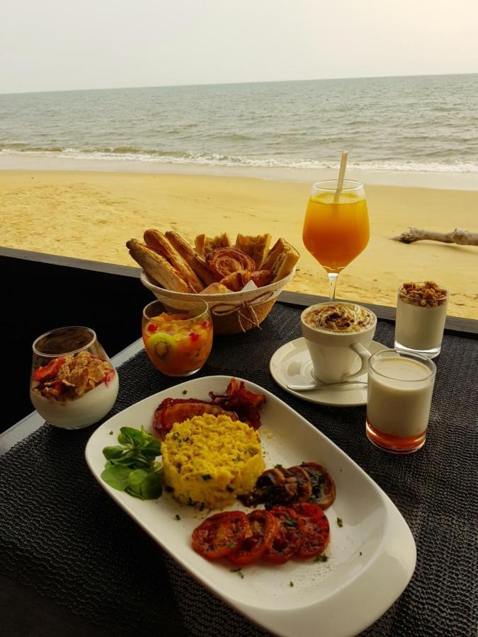 Residence Hoteliere Du Phare Libreville Buitenkant foto